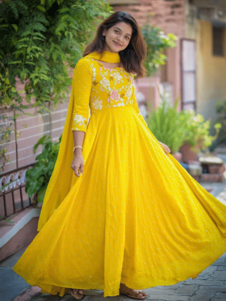 Belle Make an Entrance in This Gown